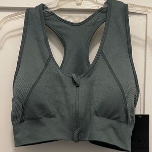 Sports bra with built in cups - Size XL NWT